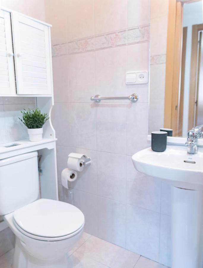 Adaptado Y Comodo Apartamento En Iturrama Pamplona Eksteriør billede