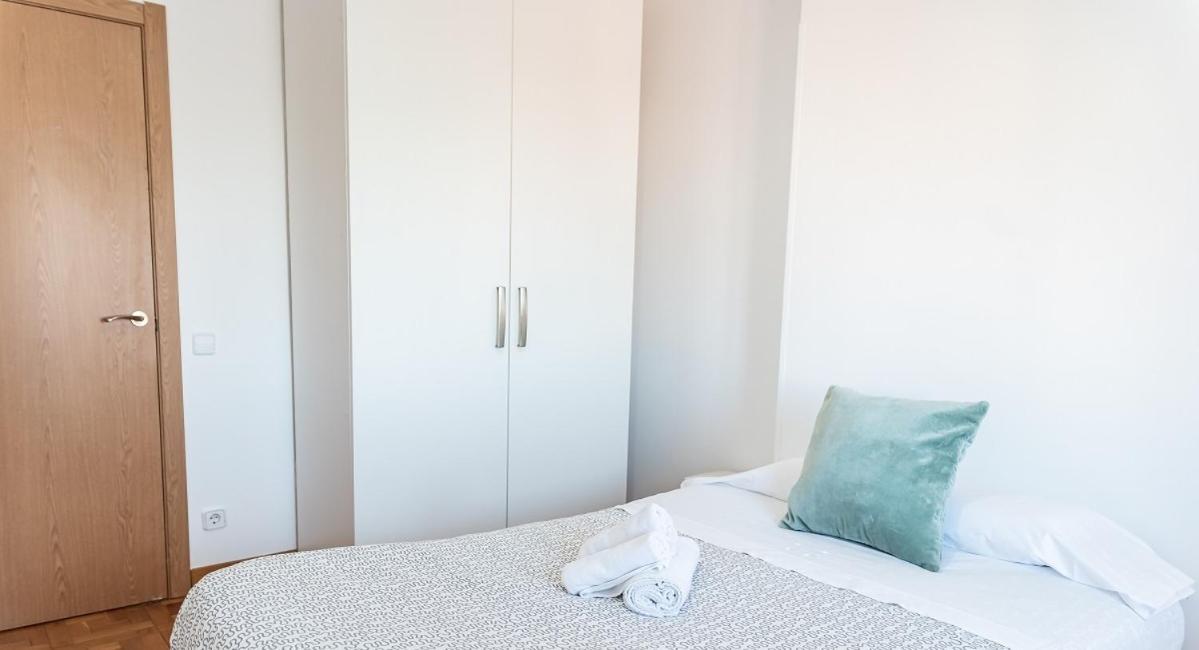 Adaptado Y Comodo Apartamento En Iturrama Pamplona Eksteriør billede