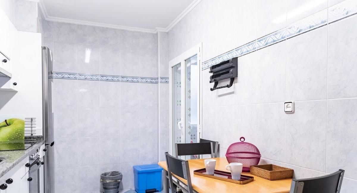 Adaptado Y Comodo Apartamento En Iturrama Pamplona Eksteriør billede